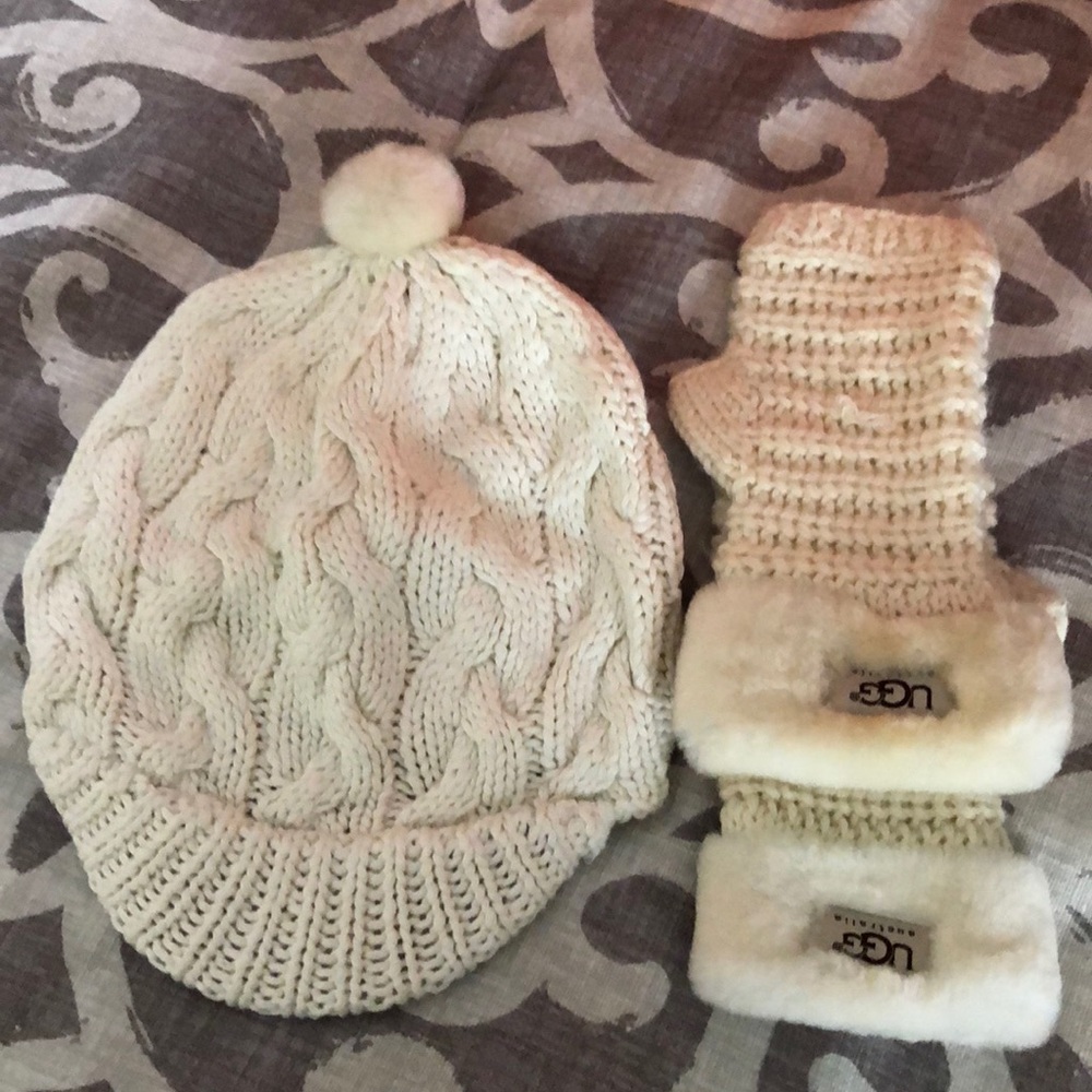 Uggs hat and fingerless mittens